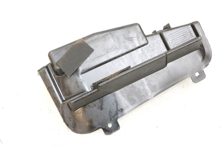 photo de BATTERY COVER HONDA FES S-WING SWING ABS 125 (2007 - 2015)