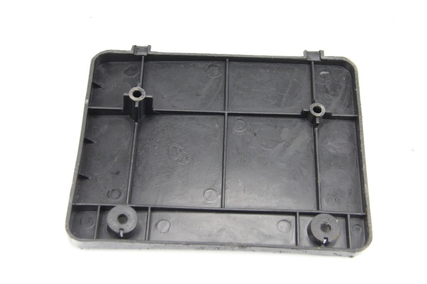 photo de BATTERY COVER JMSTAR CJ12M 125 (2005 - 2007)