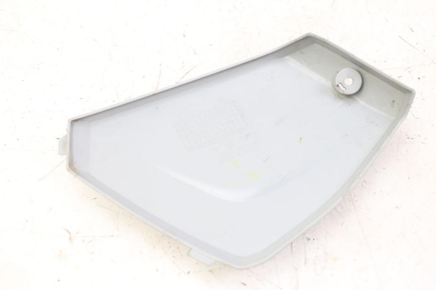 photo de BATTERY COVER SYM JOYMAX 125 (2010 - 2017)
