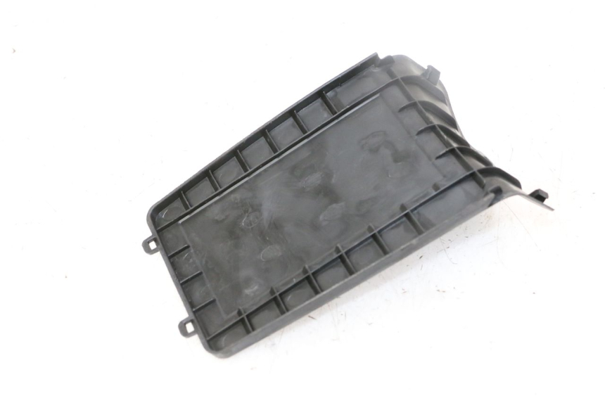 photo de BATTERY COVER PEUGEOT KISBEE 4T 50 (2018 - 2022)