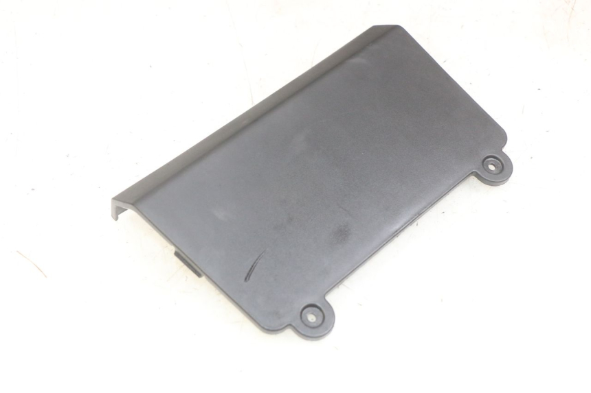 photo de BATTERY COVER KYMCO AGILITY 16+ 4T 50 (2018 - 2023)
