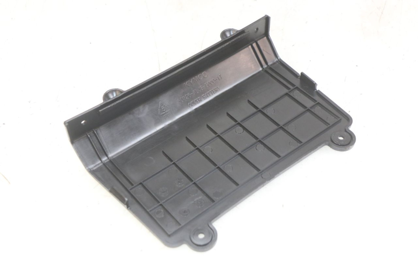 photo de BATTERY COVER KYMCO AGILITY 16+ 4T 50 (2018 - 2023)