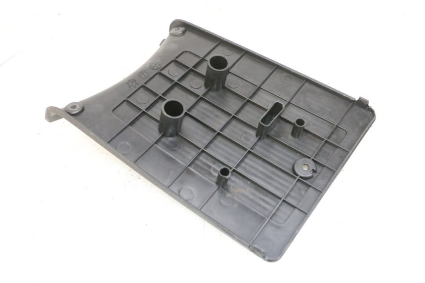 photo de BATTERY COVER KYMCO LIKE 125 (2009 - 2016) - Alternative perspective