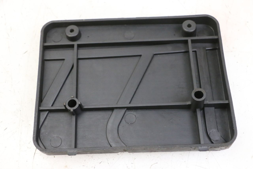 photo de BATTERY COVER LONGJIA SHARPY 125 (2020 - 2024)