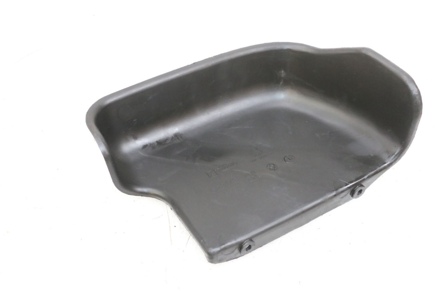 photo de BATTERY COVER PIAGGIO MP3 RL 250 (2007 - 2010) - Zoom on usage condition