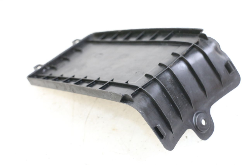 photo de BATTERY COVER PEUGEOT KISBEE 4T 50 (2018 - 2022)