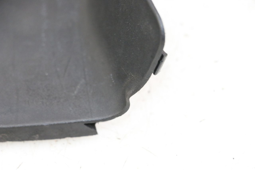 photo de BATTERY COVER PEUGEOT KISBEE 4T 50 (2018 - 2022)