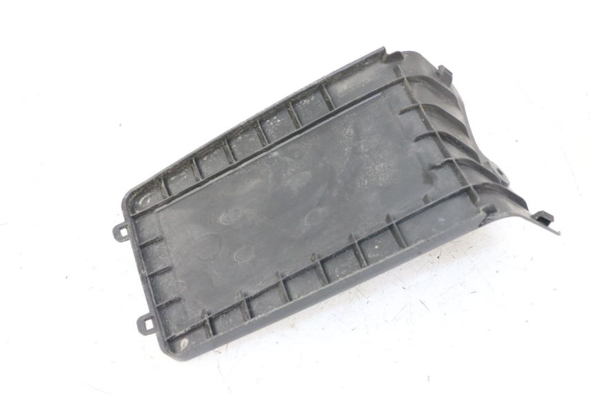 photo de BATTERY COVER PEUGEOT KISBEE 4T 50 (2018 - 2022)