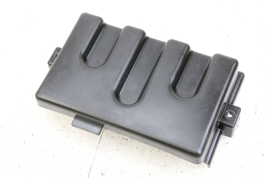 photo de BATTERY COVER PEUGEOT SPEEDFIGHT 4 2T 50 (2015 - 2019)