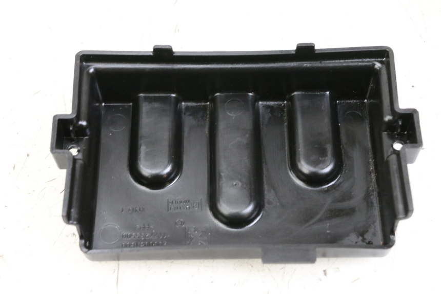 photo de BATTERY COVER PEUGEOT SPEEDFIGHT 4 2T 50 (2015 - 2019)