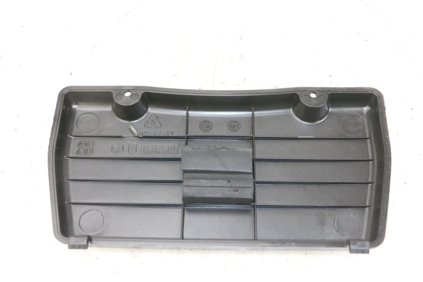 photo de BATTERY COVER PIAGGIO XEVO - X EVO 125 (2007 - 2016)