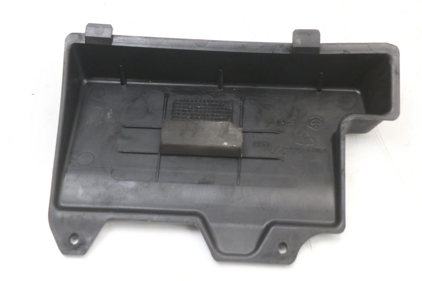 photo de BATTERY COVER PIAGGIO ZIP 4T 50 (2018 - 2020)