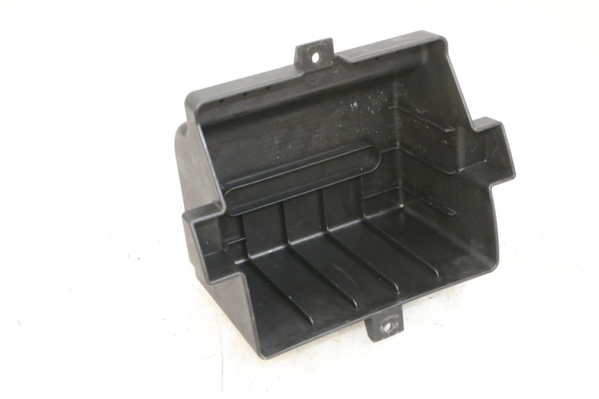 photo de BATTERY COVER DAELIM S1 125 (2007 - 2016) - Zoom on usage condition