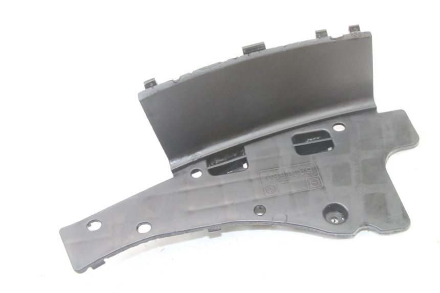photo de BATTERY COVER SUZUKI BURGMAN 125 (2015 - 2017)
