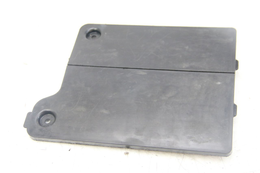 photo de BATTERY COVER HONDA VISION NSC R 50 (2013 - 2015)