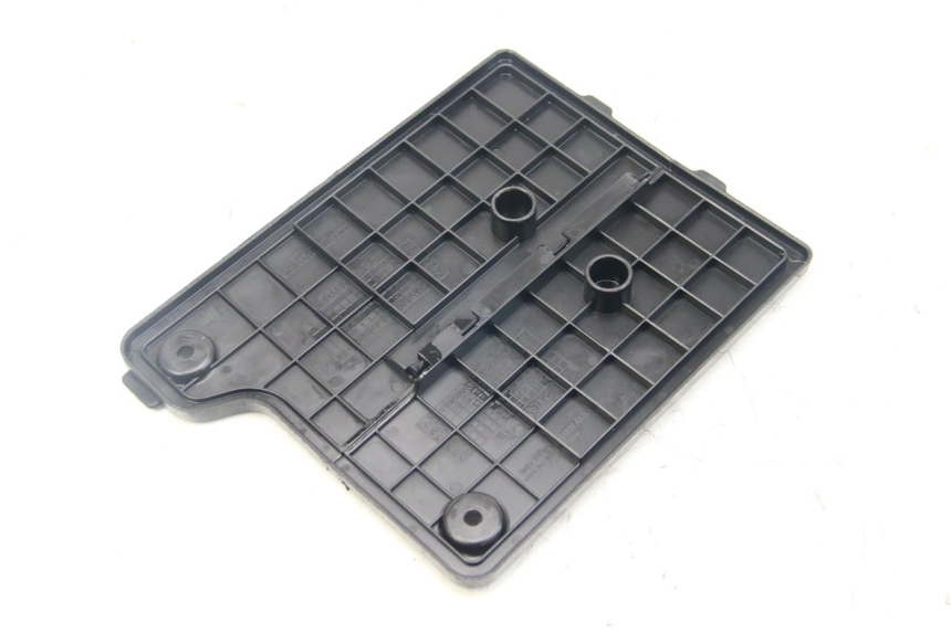 photo de BATTERY COVER HONDA VISION NSC R 50 (2013 - 2015)
