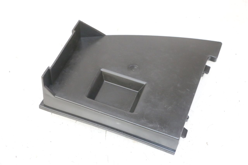 photo de BATTERY COVER YAMAHA WHY 50 (1998 - 2000)
