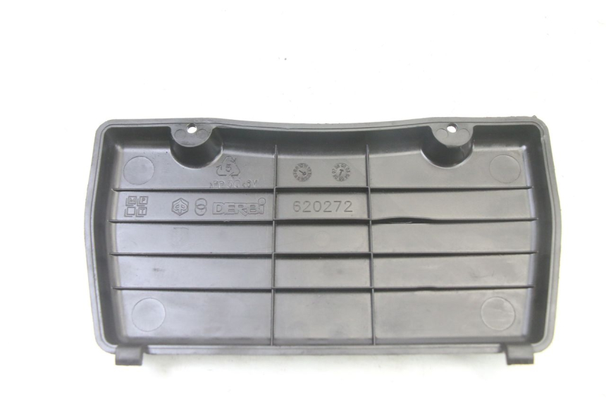 photo de BATTERY COVER PIAGGIO XEVO - X EVO 125 (2007 - 2016)