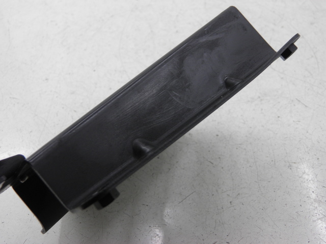 photo de BATTERY COVER YAMAHA TDM 900 (2004 - 2006)