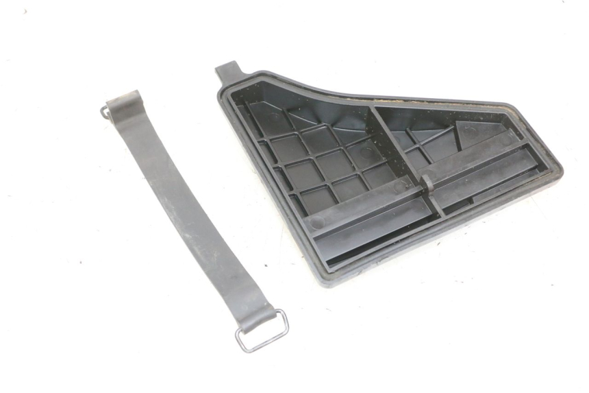 photo de BOX FILTER COVER YAMAHA TTR 125 (2000 - 2020) - Component detail