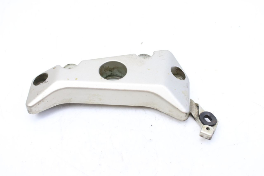 photo de RIGHT SIDE LATERAL FRAME COVER HONDA CBF 500 (2004 - 2007) - Zoom on usage condition