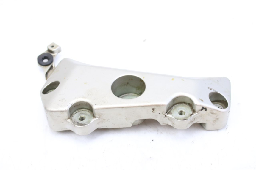 photo de RIGHT SIDE LATERAL FRAME COVER HONDA CBF 500 (2004 - 2007) - Alternative perspective