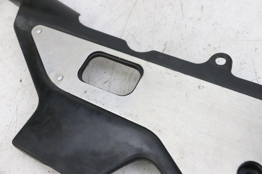 photo de RIGHT SIDE FRAME COVER HONDA CBR F 1000 (1993 - 1996)