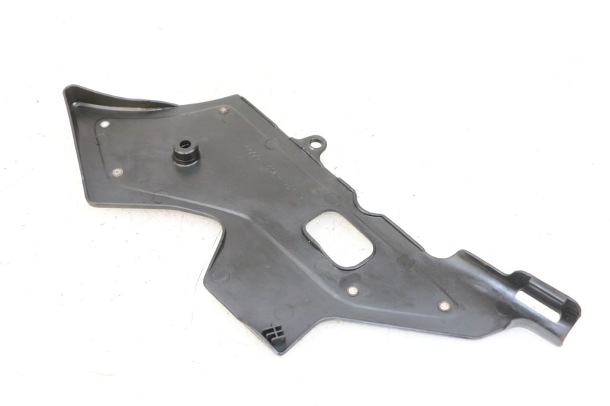 photo de RIGHT SIDE FRAME COVER HONDA CBR F 1000 (1993 - 1996)