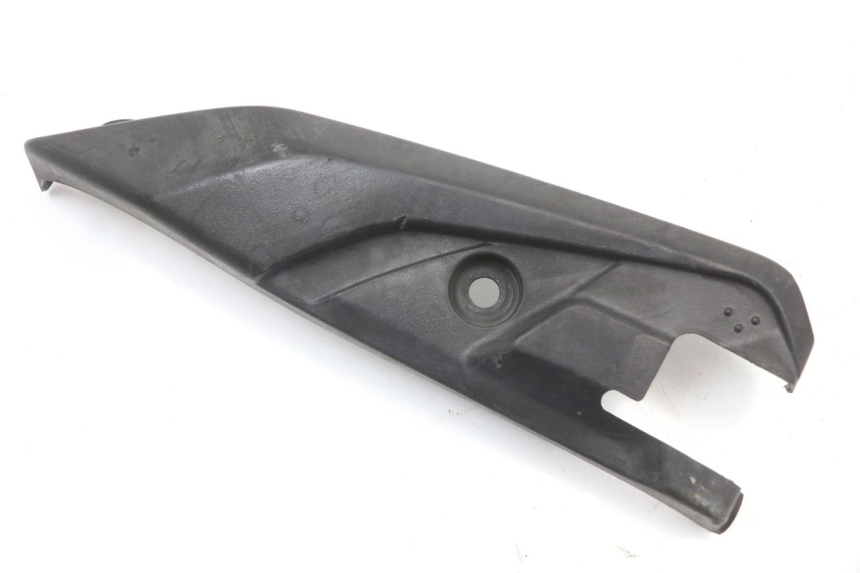 photo de RIGHT SIDE FRAME COVER HONDA SH ABS 125 (2012 - 2017)