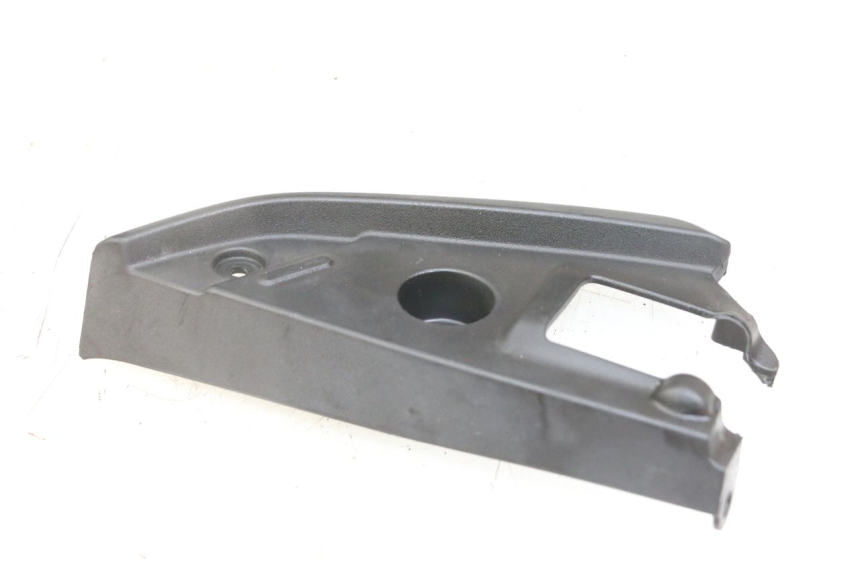 photo de RIGHT SIDE FRAME COVER HONDA SH i 300 (2015 - 2020)