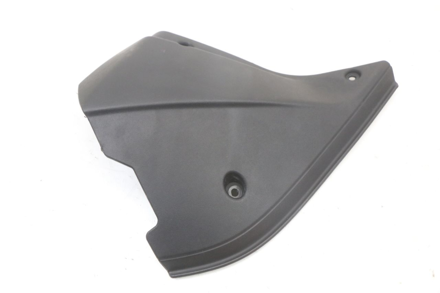 photo de RIGHT SIDE FRAME COVER MOTO GUZZI NORGE 8V GT 1200 (2011 - 2016)