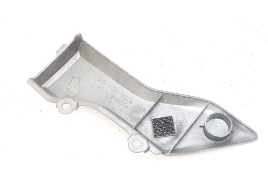 photo de RIGHT SIDE FRAME COVER HONDA NTV DEAUVILLE ABS 700 (2007 - 2016)
