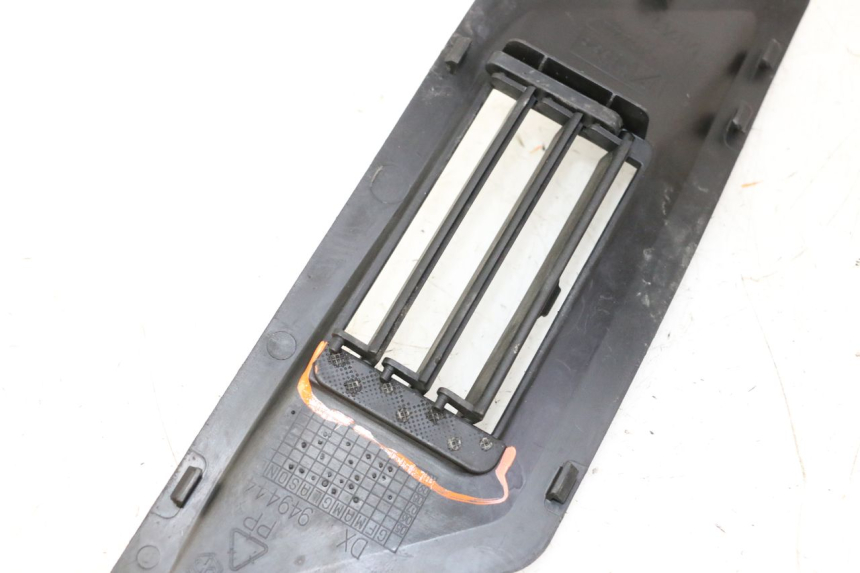 photo de RIGHT SIDE FRAME COVER GILERA RUNNER SP 50 (2009 - 2017)