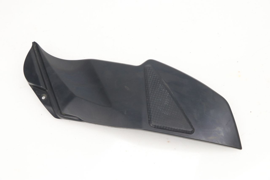 photo de RIGHT SIDE FRAME COVER SUZUKI GSR 750 (2011 - 2017)