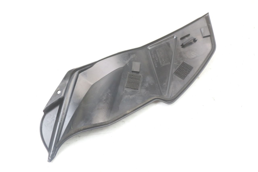 photo de RIGHT SIDE FRAME COVER SUZUKI GSR 750 (2011 - 2017)