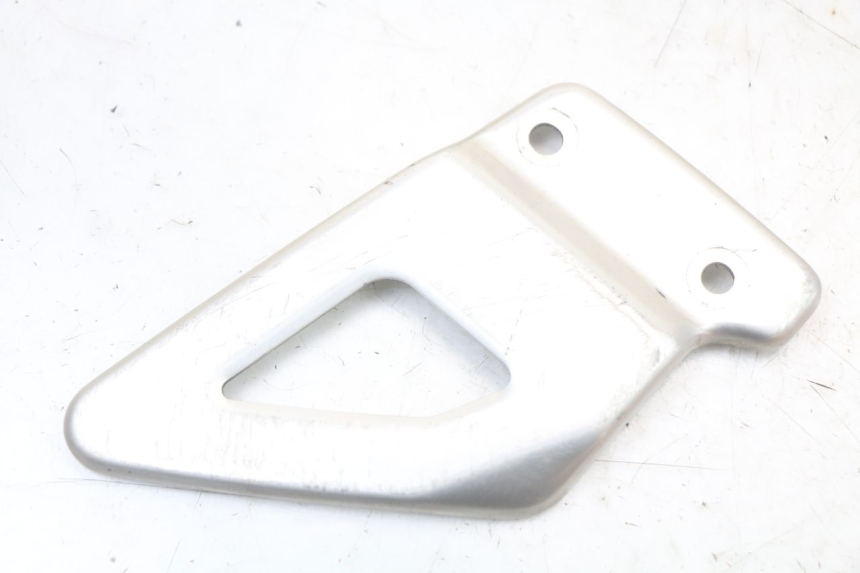 photo de RIGHT SIDE FRAME COVER SUZUKI SV S 650 (1999 - 2002)