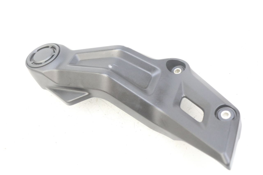 photo de RIGHT SIDE LATERAL FRAME COVER YAMAHA MT-07 MT07 700 (2018 - 2020)