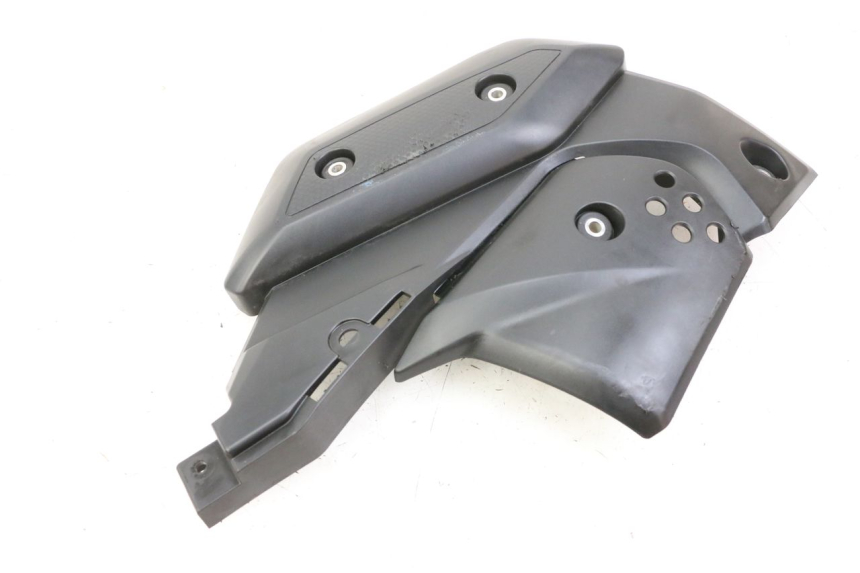 photo de RIGHT SIDE FRAME COVER YAMAHA XJ6 ABS 600 (2008 - 2016)