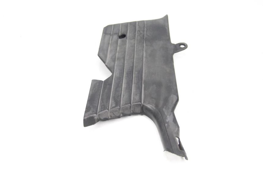 photo de LEFT SIDE FRAME COVER HONDA CBR F SC21 1000 (1986 - 1992)