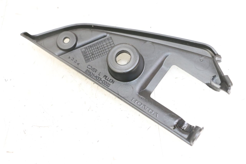 photo de LEFT SIDE FRAME COVER HONDA SH i 300 (2015 - 2020)