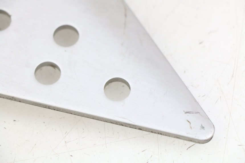 photo de LEFT SIDE LATERAL FRAME COVER KAWASAKI Z 750 (2007 - 2013)