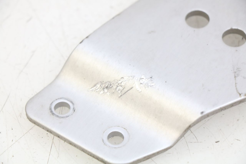 photo de LEFT SIDE LATERAL FRAME COVER KAWASAKI Z 750 (2007 - 2013)