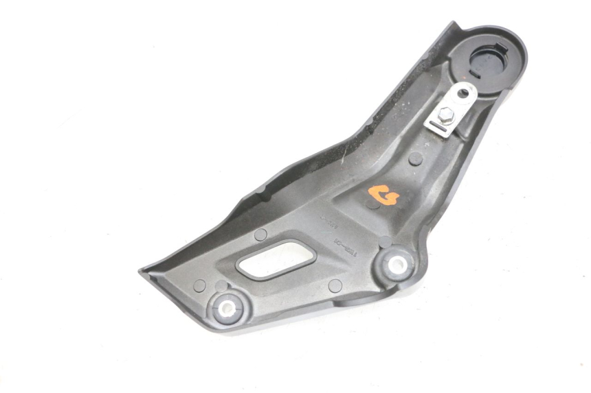 photo de LEFT SIDE FRAME COVER YAMAHA MT-07 MT07 ABS 700 (2018 - 2020) - Zoom on usage condition
