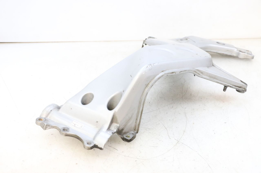photo de LEFT SIDE CHASSIS COVER HONDA NSR R 125 (1994 - 2003) - Surface and material condition