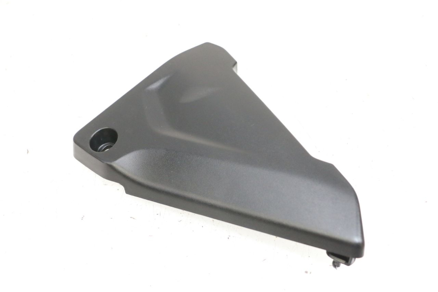 photo de LEFT SIDE FRAME COVER BMW R GS 1250 (2021 - 2024) - Technical close-up