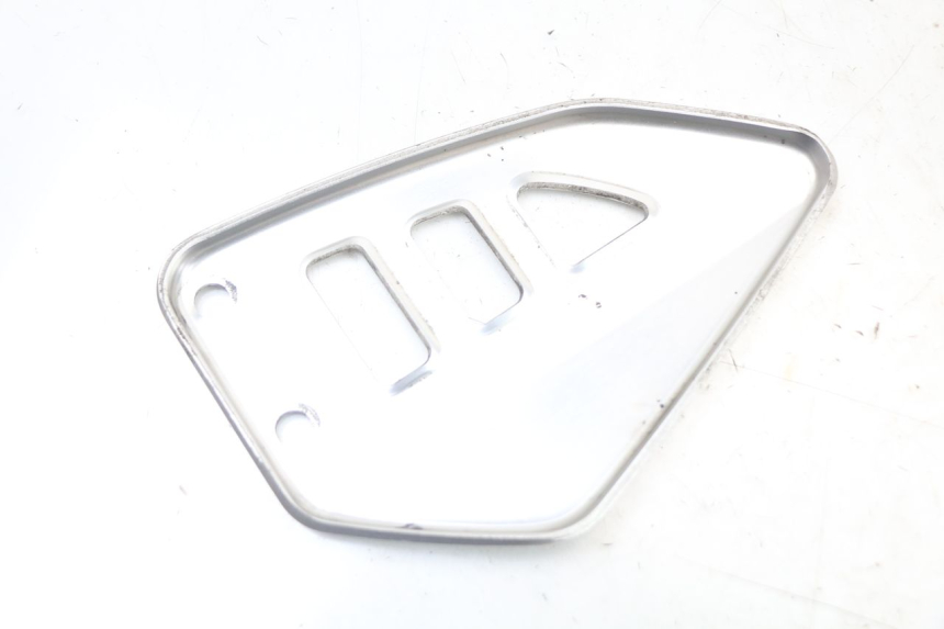 photo de LEFT SIDE FRAME COVER SUZUKI SV S 650 (1999 - 2002)