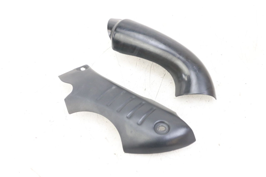 photo de LEFT SIDE LATERAL FRAME COVER TRIUMPH SPEED TRIPLE T301 900 (1994 - 1996)