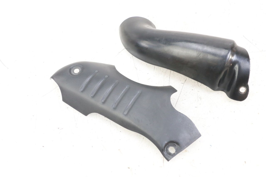 photo de LEFT SIDE LATERAL FRAME COVER TRIUMPH SPEED TRIPLE T301 900 (1994 - 1996)