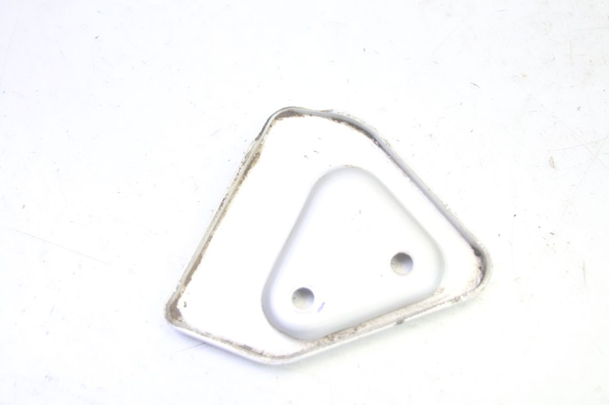 photo de LEFT SIDE FRAME COVER YAMAHA TTR 125 (2000 - 2020) - Zoom on usage condition