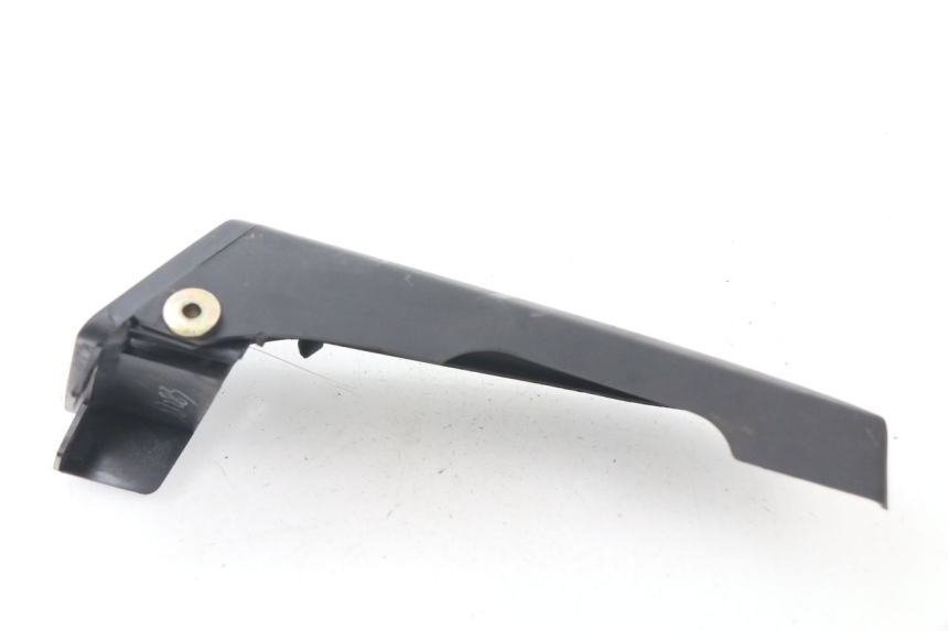 photo de LEFT SIDE FRAME COVER YAMAHA YBR 125 (2007 - 2009) - Zoom on usage condition